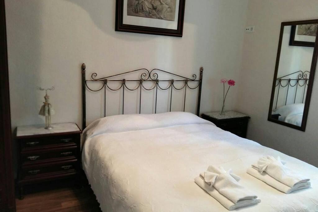 Apartamento Al-Zhara, Junto Puente Romano Apartment Кордоба Екстериор снимка